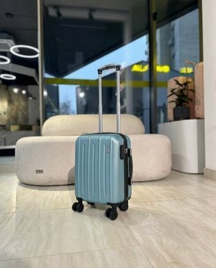 Чемодан пластиковый ручная кладь Wizz Air Ryanair голубой Low-K фото