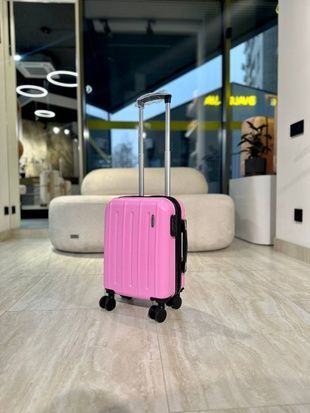 Чемодан пластиковый ручная кладь Wizz Air Ryanair розовый Low-K фото