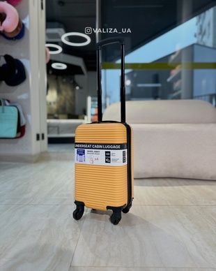 Чемодан пластиковый ручная кладь Wizz Air Ryanair Low-B фото